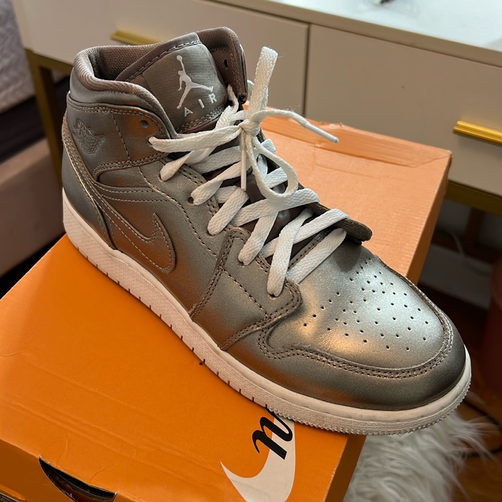 Nike Blazer Mid ‘77 SE